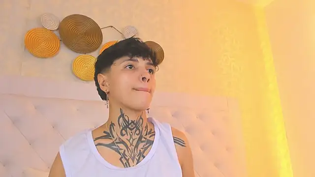 b3k_afrodict's cam snapshot