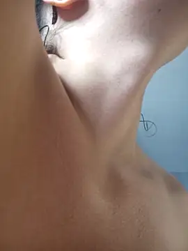 NinaSweet2 live sex cam