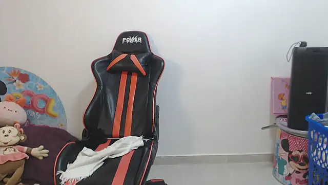 Valentina_lara01's cam snapshot