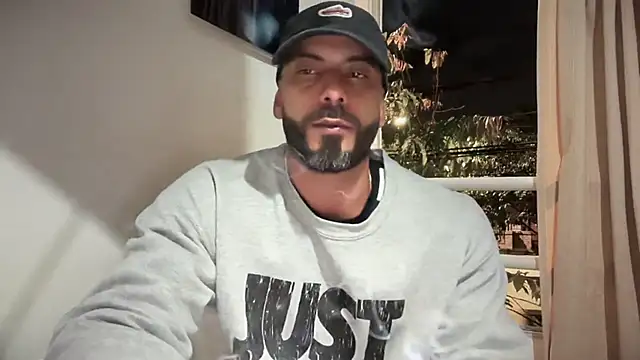 romeolovedark live sex cam