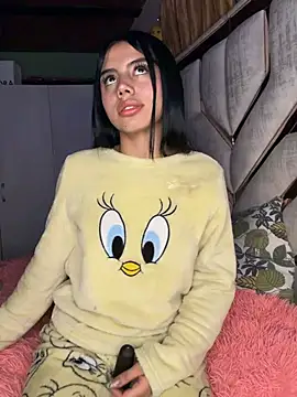 Laura-Khalifa's cam snapshot