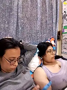 AddisonAndCouple's cam snapshot