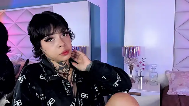 misstomie_'s cam snapshot