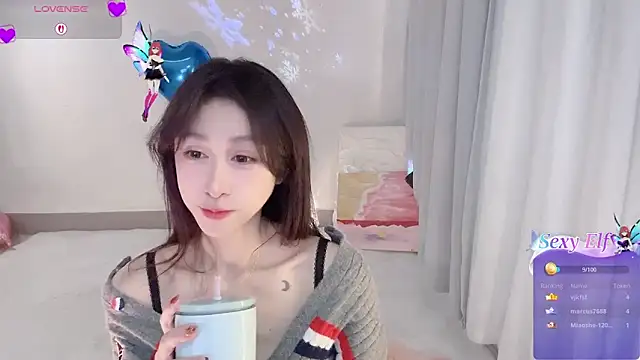 Fayebae_11's cam snapshot