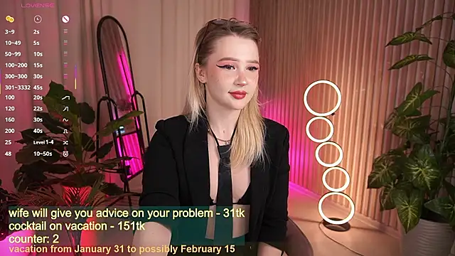 LauraWifeness's cam snapshot