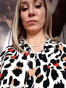 _AliceWine_'s cam snapshot