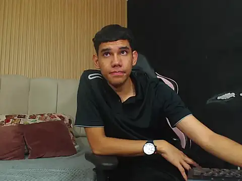 AnthonyRosz live sex cam