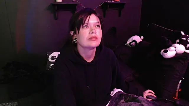 rousstattoo's cam snapshot