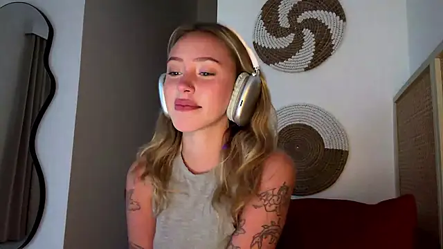 MartinaDeoliveira live sex cam