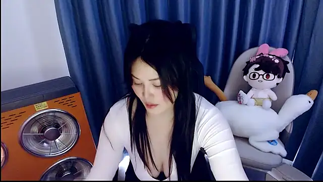 Little-sweet's cam snapshot