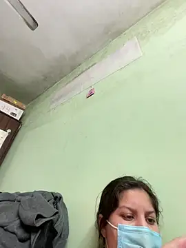 Cute_hotzara live sex cam