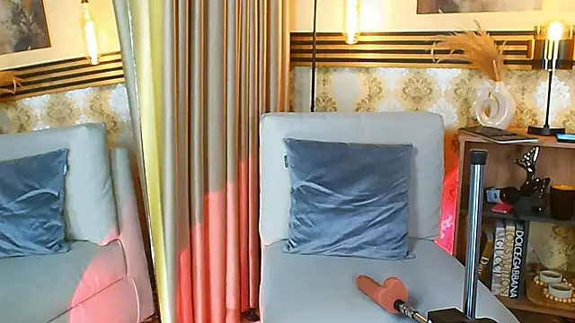 Madissononee live sex cam