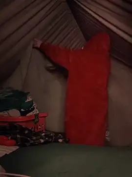 GoldenFlameGoddess live sex cam