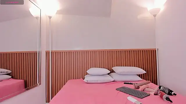 nicol_giraldoo's cam snapshot