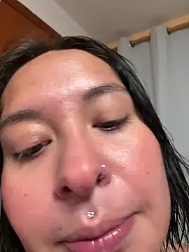 Nailealipsglossy's cam snapshot