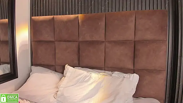 Sussy_Vixen's cam snapshot