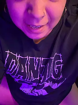 kimmiakiss22's cam snapshot