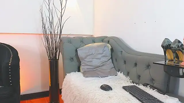 almaa_18's cam snapshot