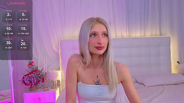 Monica_Leen's cam snapshot