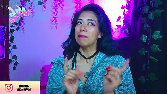 Roxanbunny1's cam snapshot