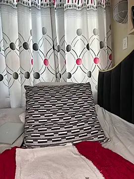 CynnxxxBarb's cam snapshot