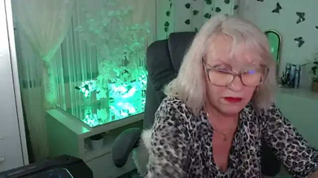 Ghertrude52's cam snapshot