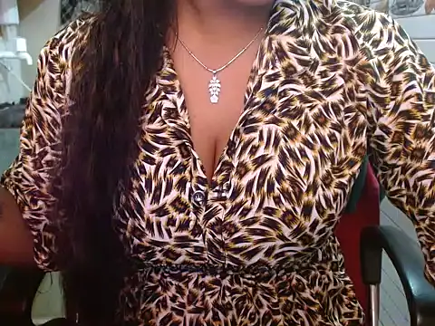 LovingPihu's cam snapshot