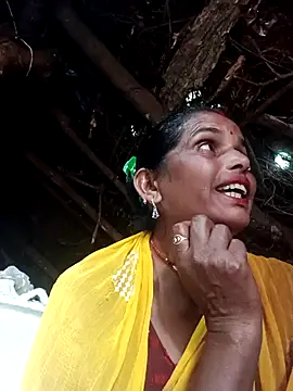 Manvi_hote's cam snapshot