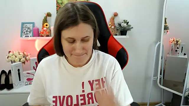 Lucky_Lana's cam snapshot