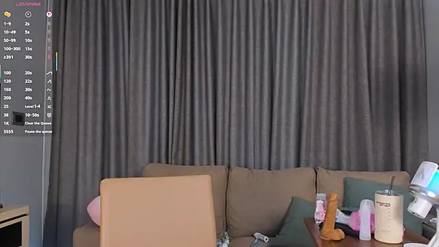 AliceCloudy live sex cam