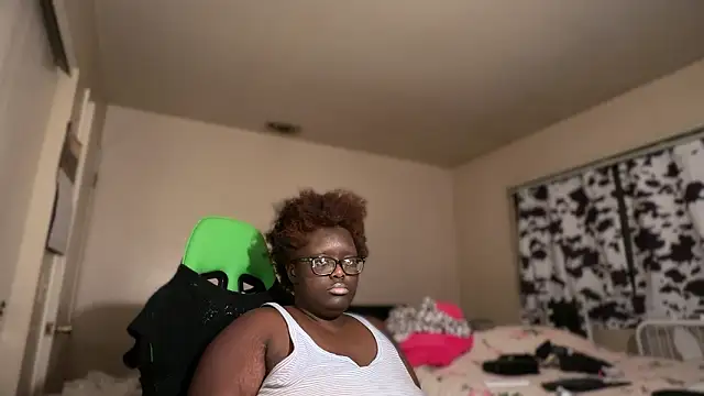 -Yagurlwest's cam snapshot