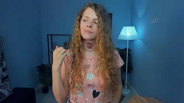 RayaNenlia's cam snapshot