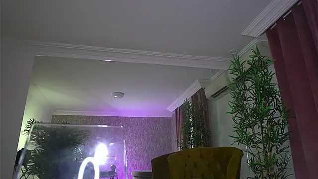 MyaBlack's cam snapshot