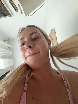 streetdoll's cam snapshot