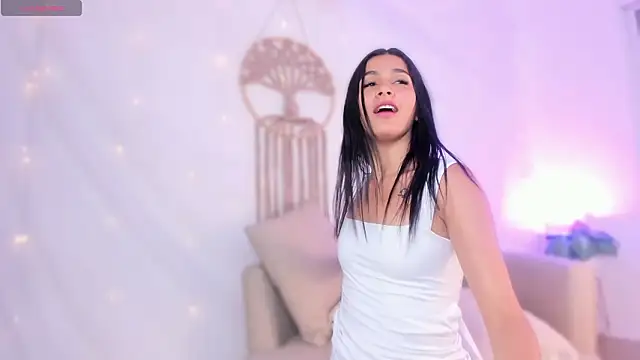 Ginni_charlotte live sex cam