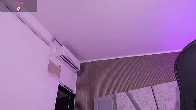 CleeoAdams_'s cam snapshot