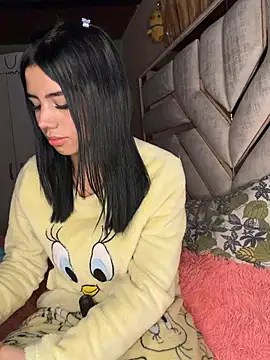 Laura-Khalifa live sex cam