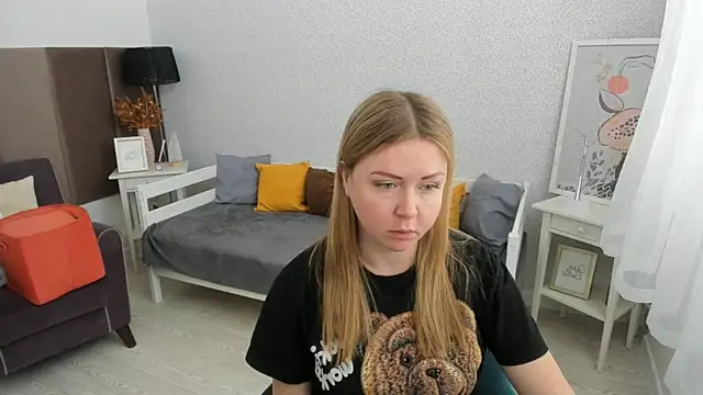 BettyBloom69 live sex cam