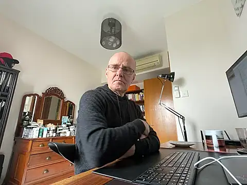 TKSnoopy7's cam snapshot