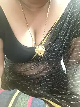 Tamil-riya live sex cam