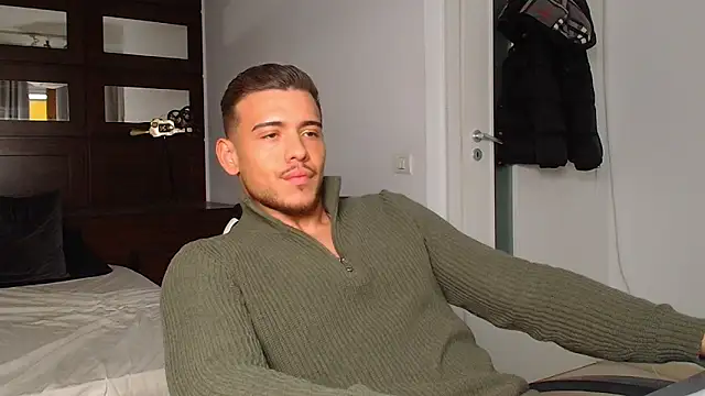 ElijahThorne's cam snapshot