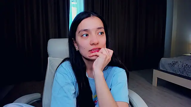 ReynaRhew's cam snapshot