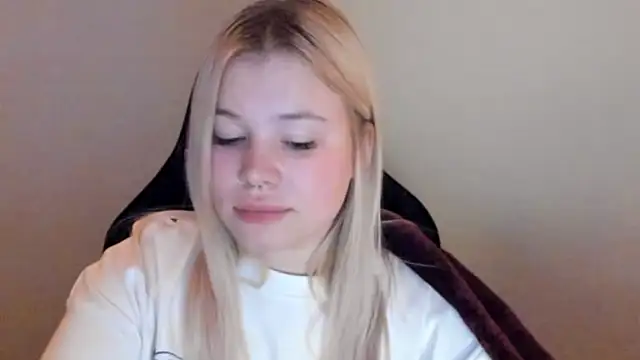 Lulu_Di's cam snapshot