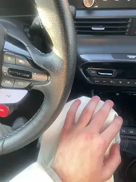 YoungSkinnyBoy20's cam snapshot