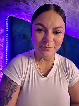 Megaan__More's cam snapshot