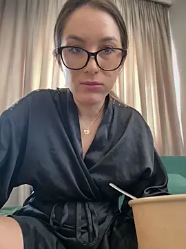 HotXMom_'s cam snapshot