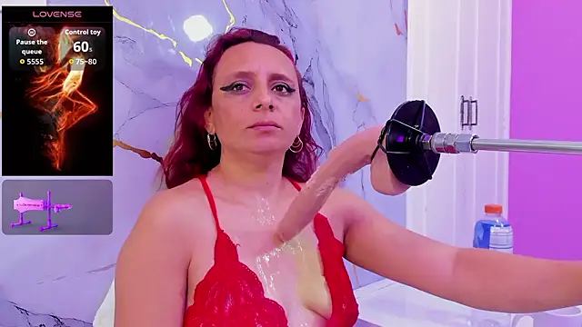 Issys_milf's cam snapshot