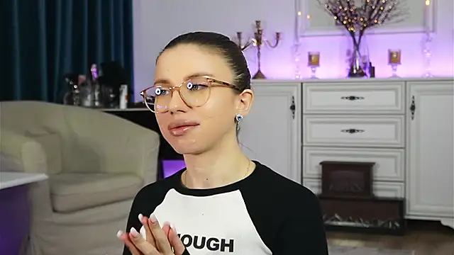 ivyleague_'s cam snapshot