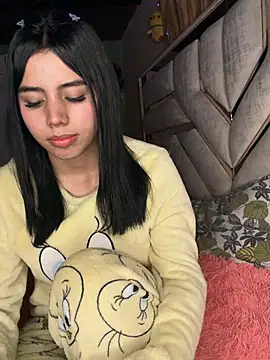 Laura-Khalifa's cam snapshot