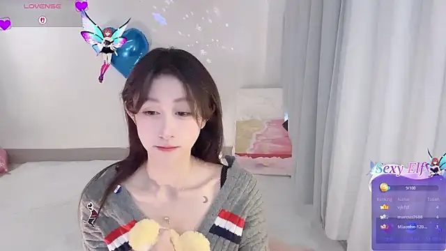 Fayebae_11's cam snapshot